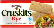 Famouse Aussie parrot and his favorite cruskits