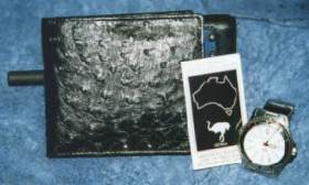 wallet_black.jpg (9411 bytes)